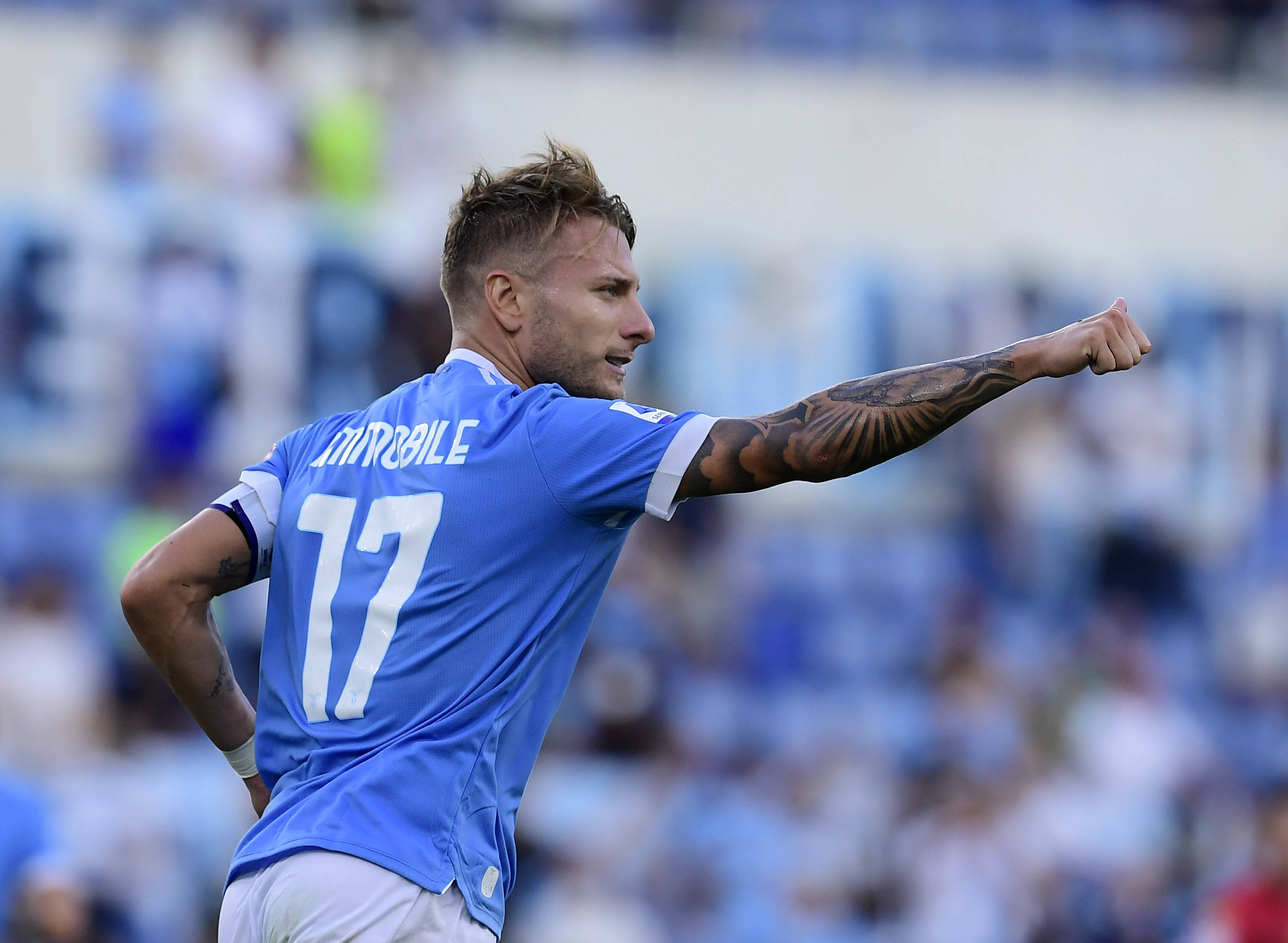 比勒菲尔德主场力克强敌,取得胜利 比勒菲尔德主场力克强敌,取得胜利